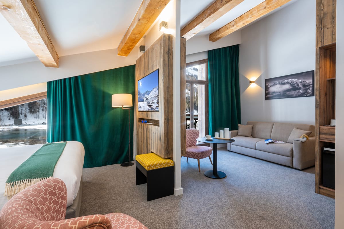 Junior Suite Lake & Mountain View